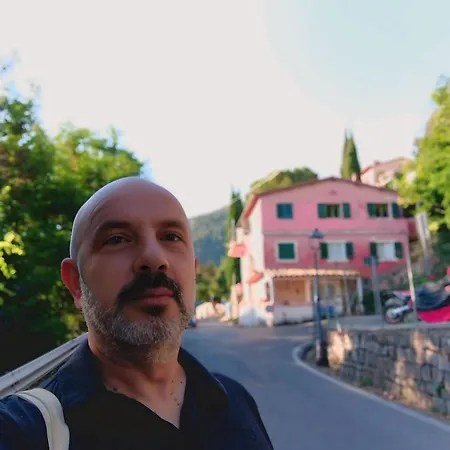 Rossa Guest house 3*